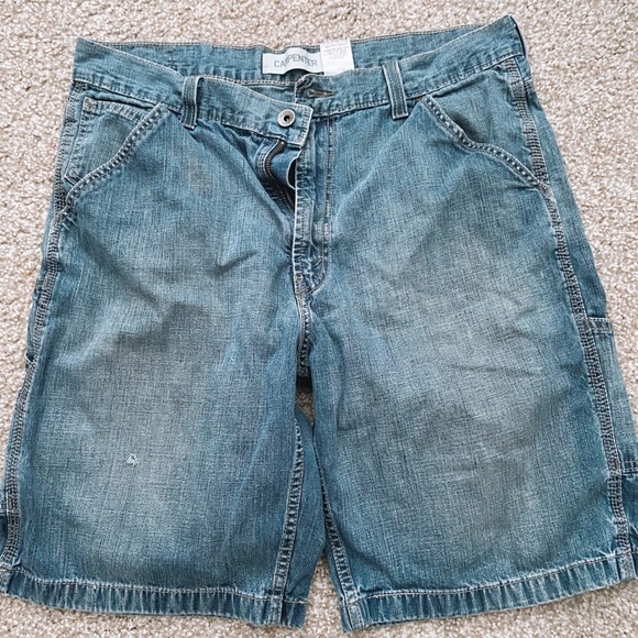 Levi’s cargo shorts! - Picture 1 of 3